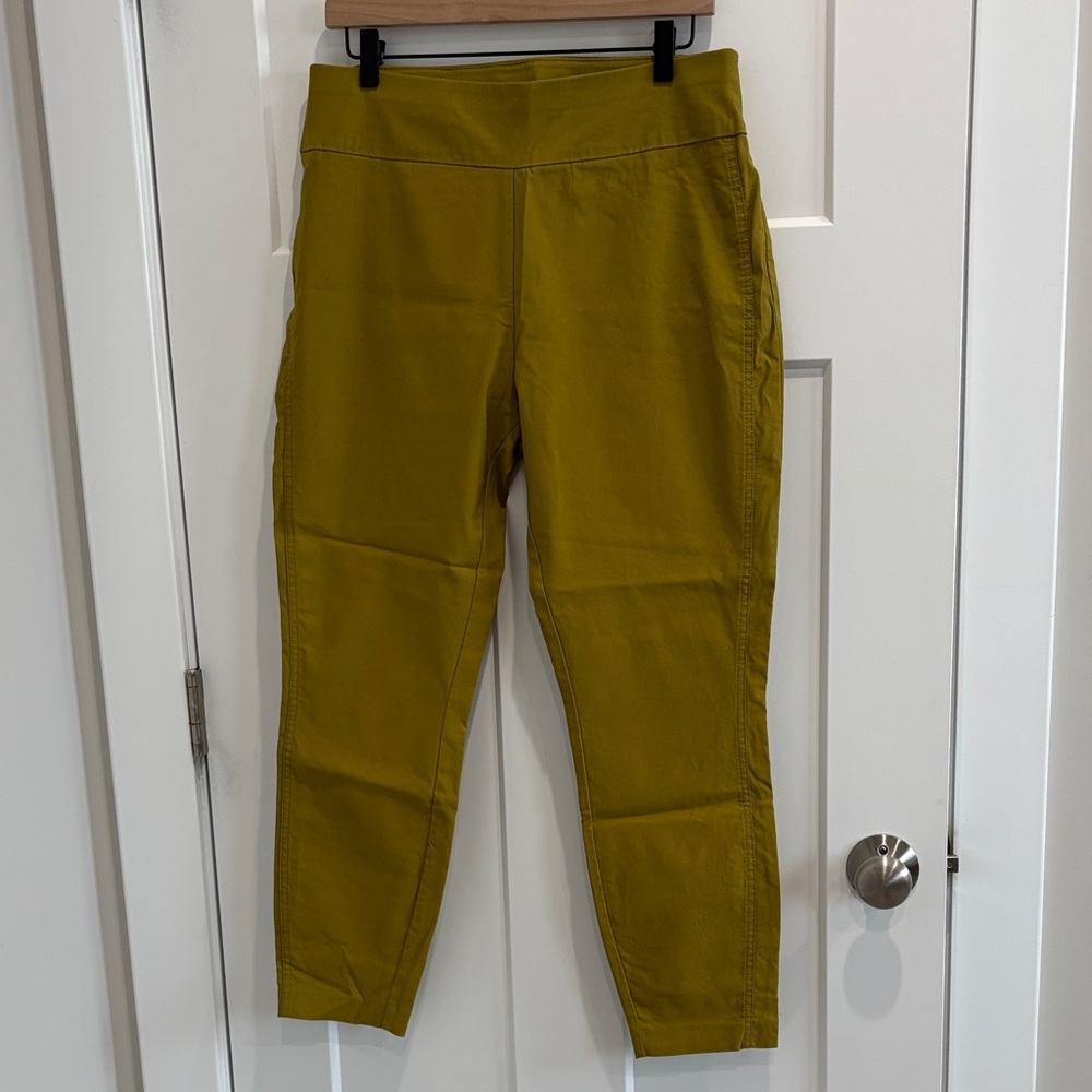 New York & Company Olive Green Cropped Pants